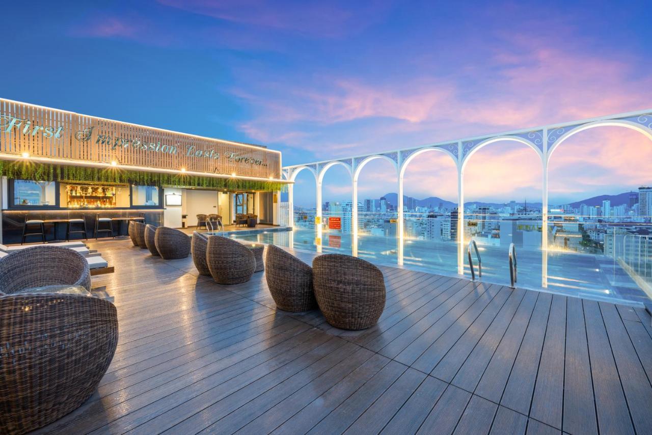 Golden Lotus Luxury Hotel Danang - Complimentary Daily Afternoon Tea Exteriör bild